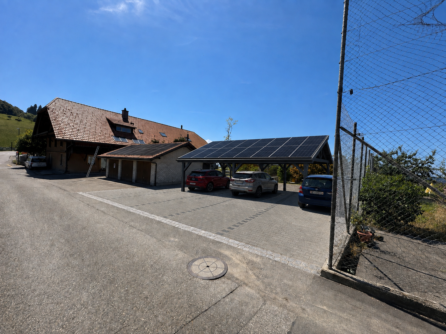Riedstätt – Solarcarport und Dachbelegung der 3er-Garage